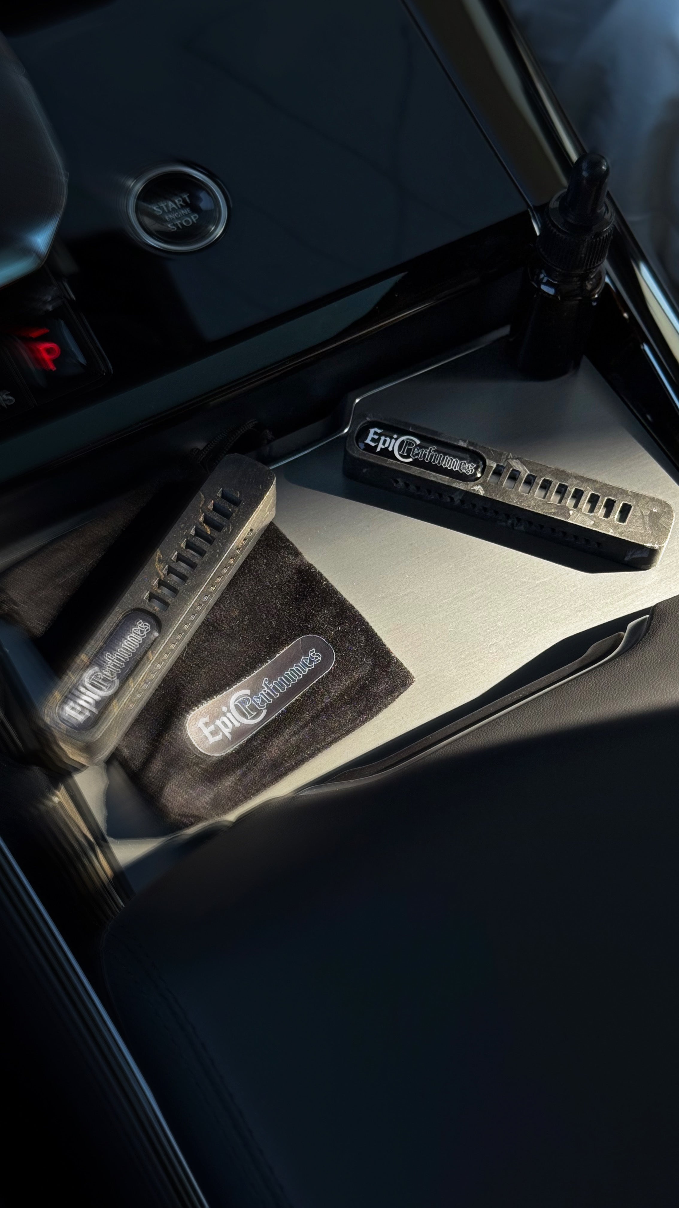 Odorizant auto magnetic OBSIDIAN GOLD EDITION LOOK + 10ML